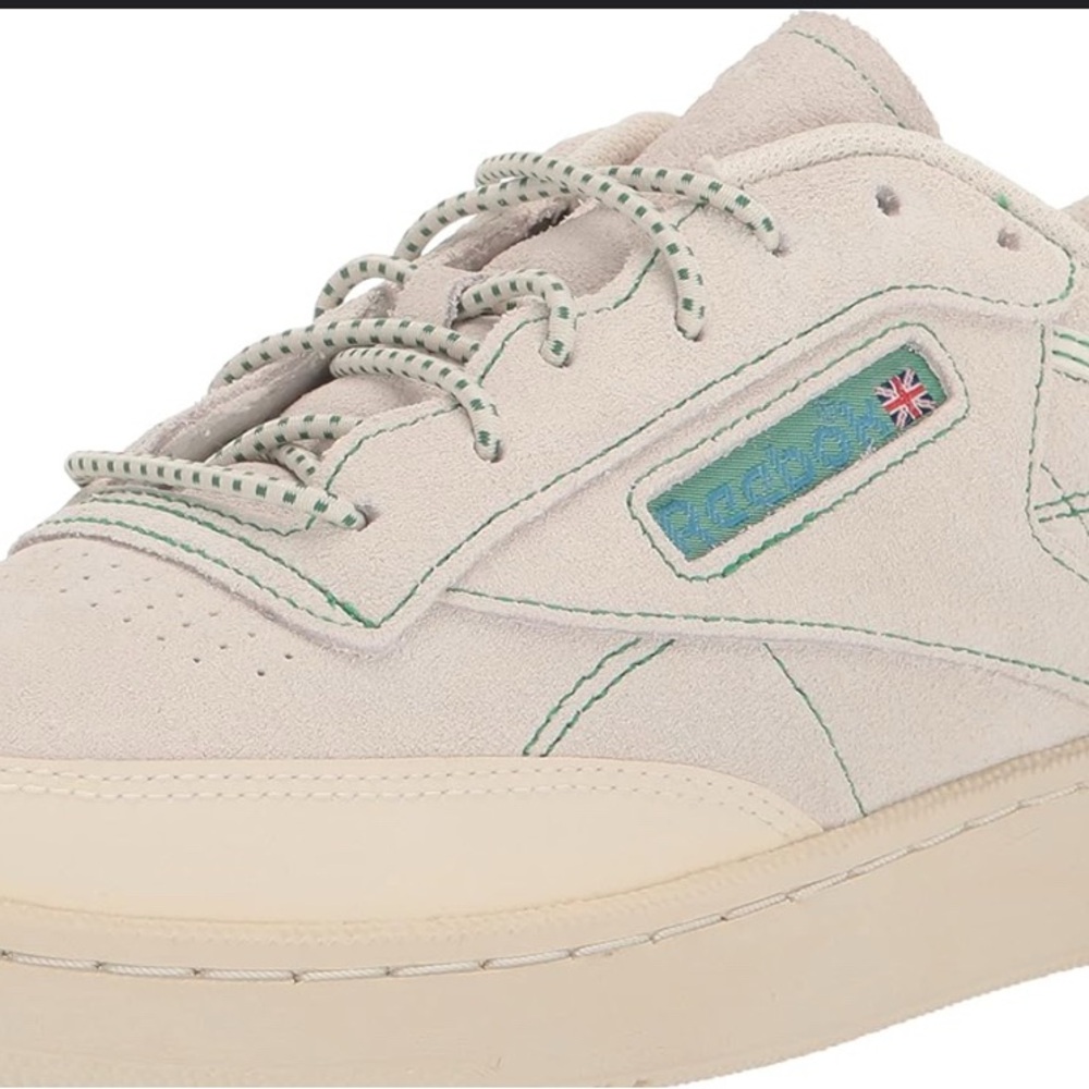 Reebok women’s Beige Sneakers